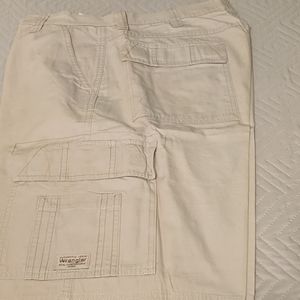 Used Men's tanned-colored Wrangler Jean Short